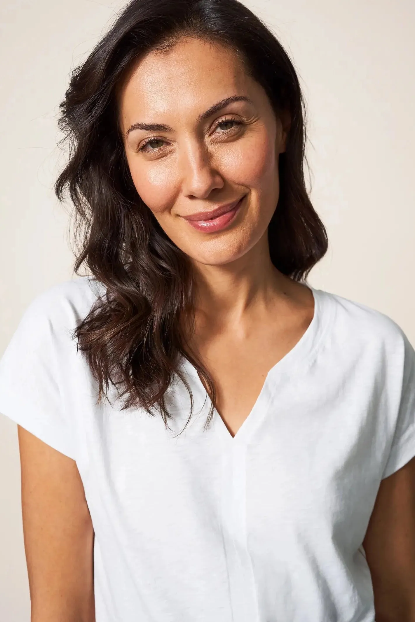 White Stuff Nelly Notch Neck Tee in Nat White